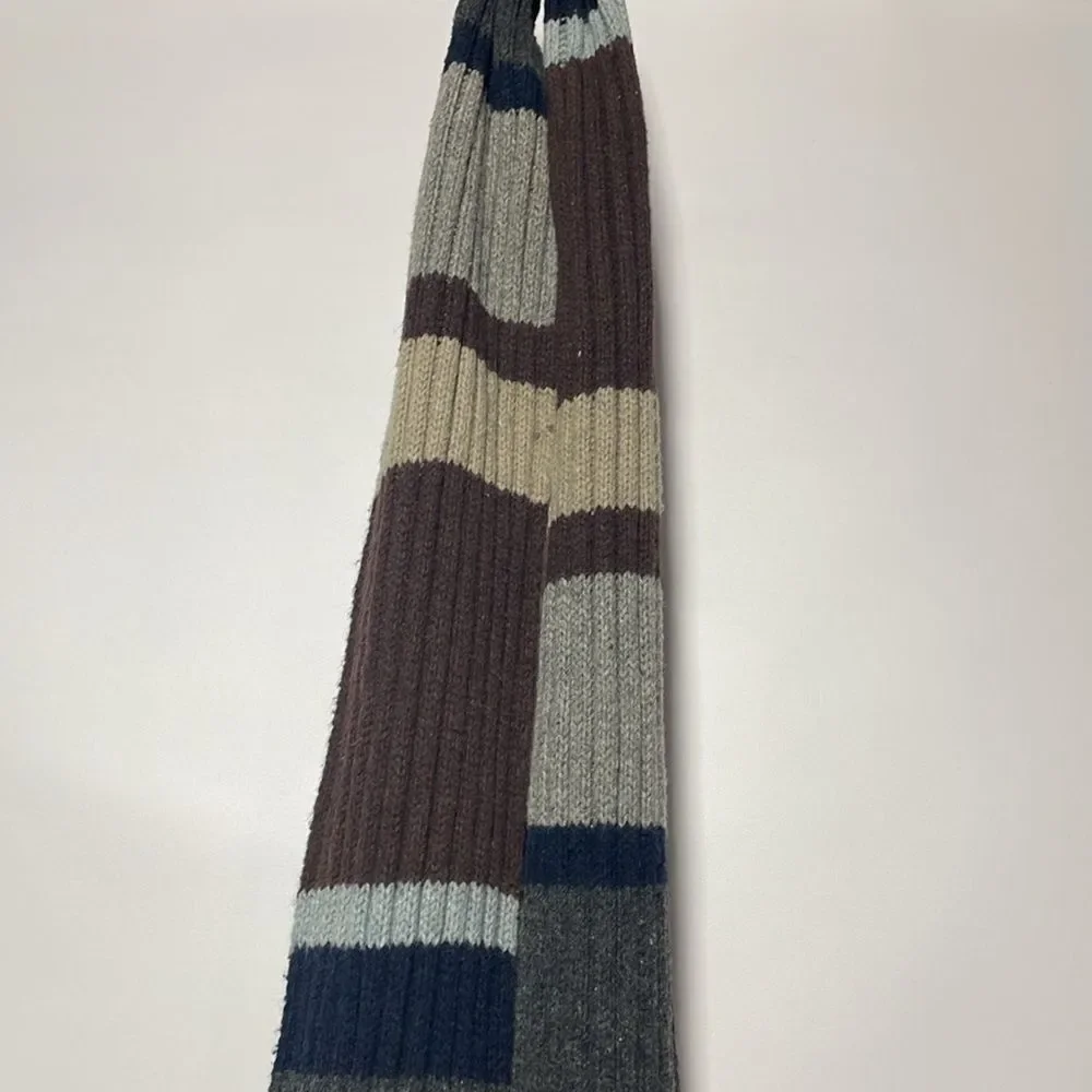 60% wool scarf - Picture 3 of 5